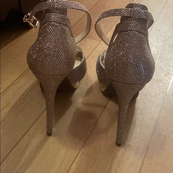 Platforms - Picture 3 of 4